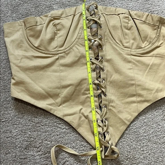 NWT Superdown Ashlyn corset lace up top Size Medium - Picture 12 of 12